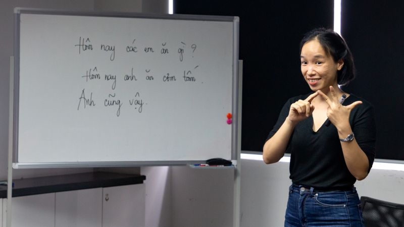 VLS’ Student Story: How to improve Vietnamese language skills