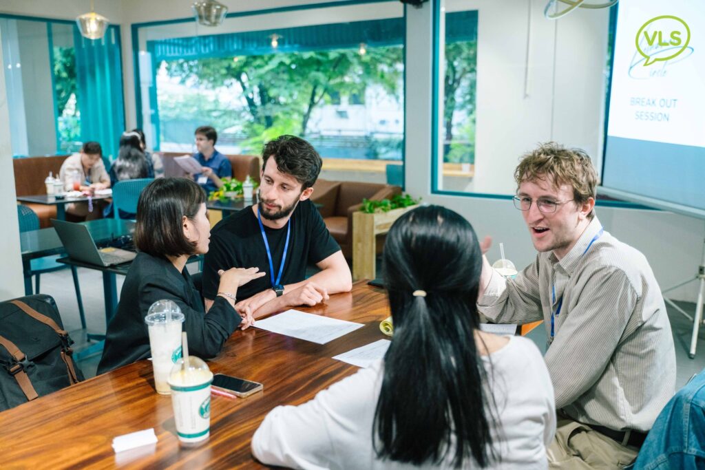 Compare the Online Vietnamese vs Offline Vietnamese Lessons