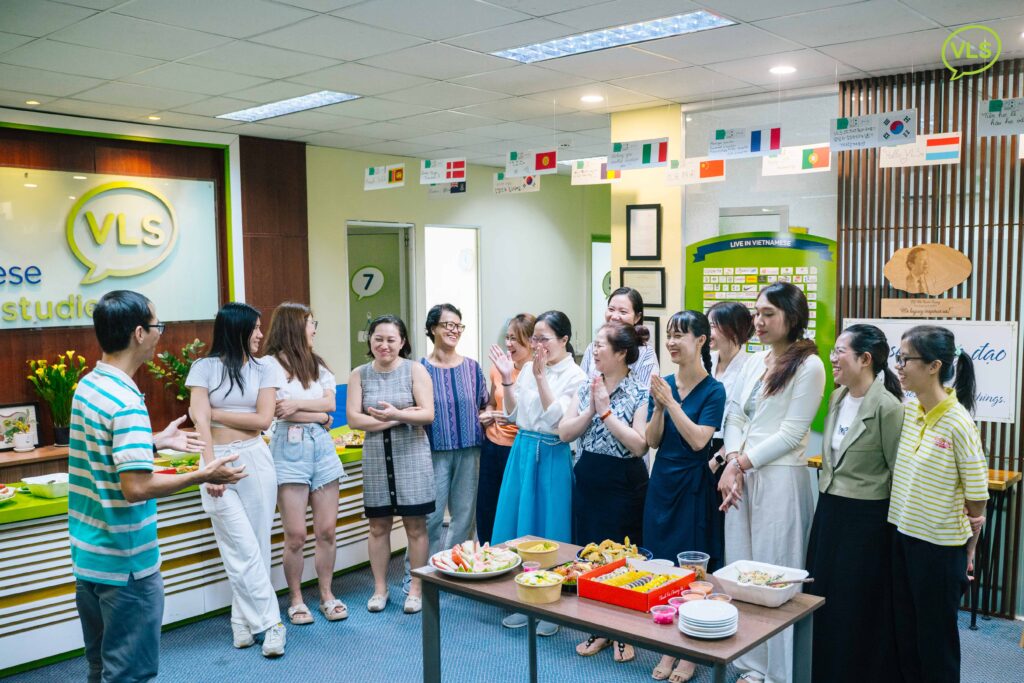 Intimate Vietnamese Women’s Day Celebration at VLS