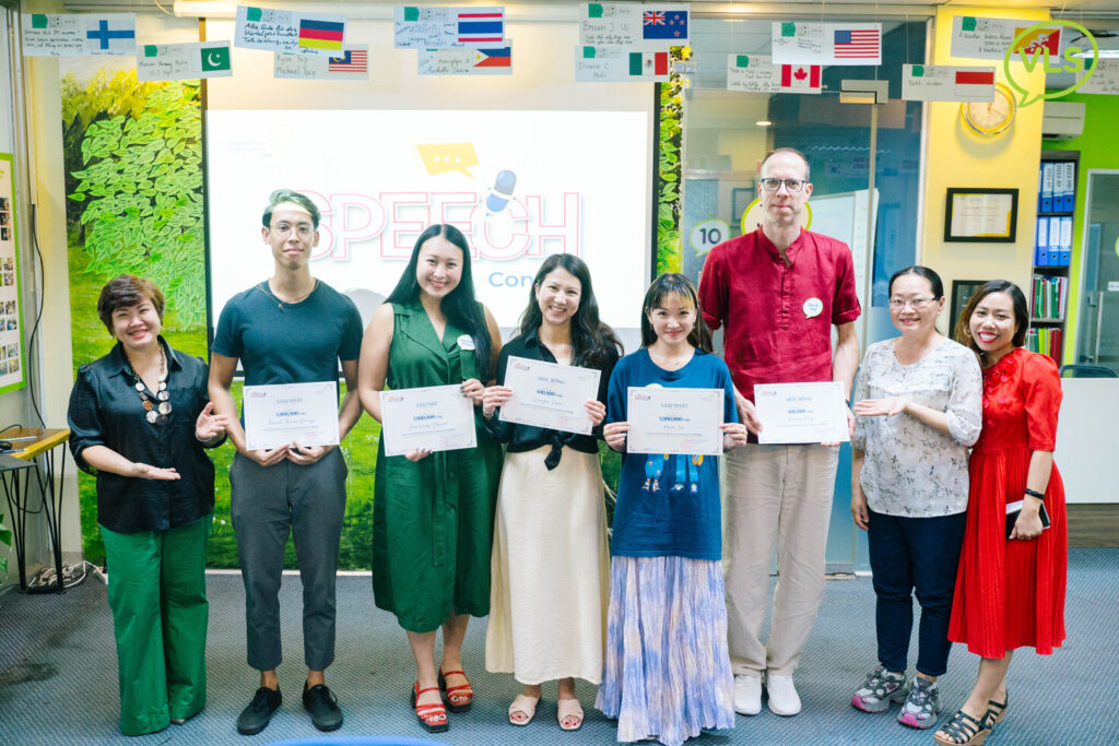 a group of Viet Kieu who learn Vietnamese at VLS, attending a Vietnamese Speech Contest in HCMC