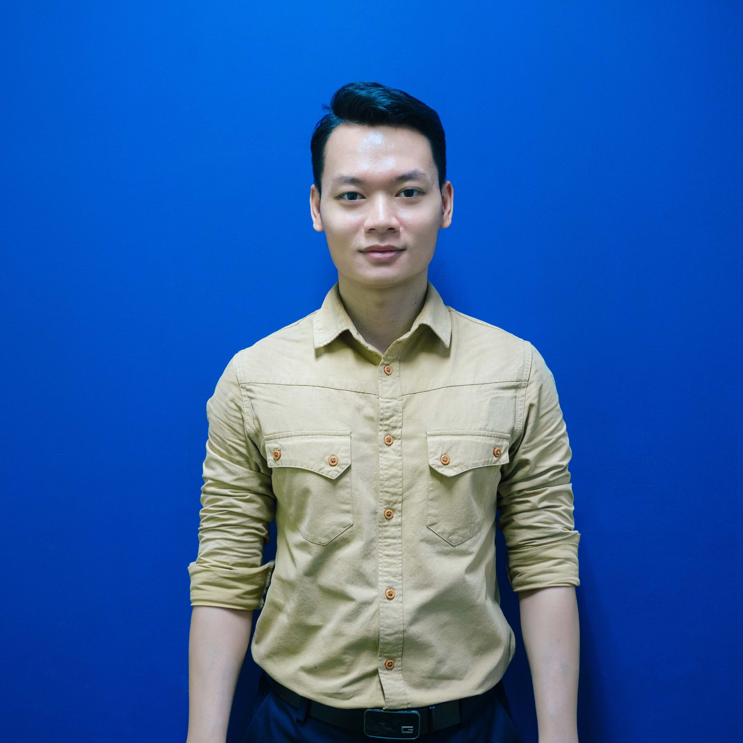 Trinh Hoàng, a teacher at Vietnamese Language Studies (VLS)