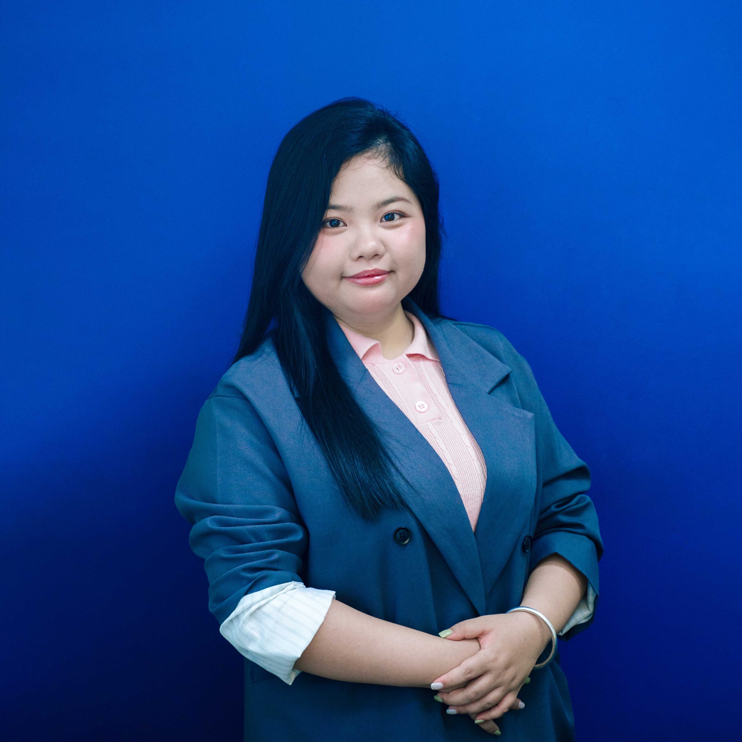 Trinh Hoàng, a teacher at Vietnamese Language Studies (VLS)